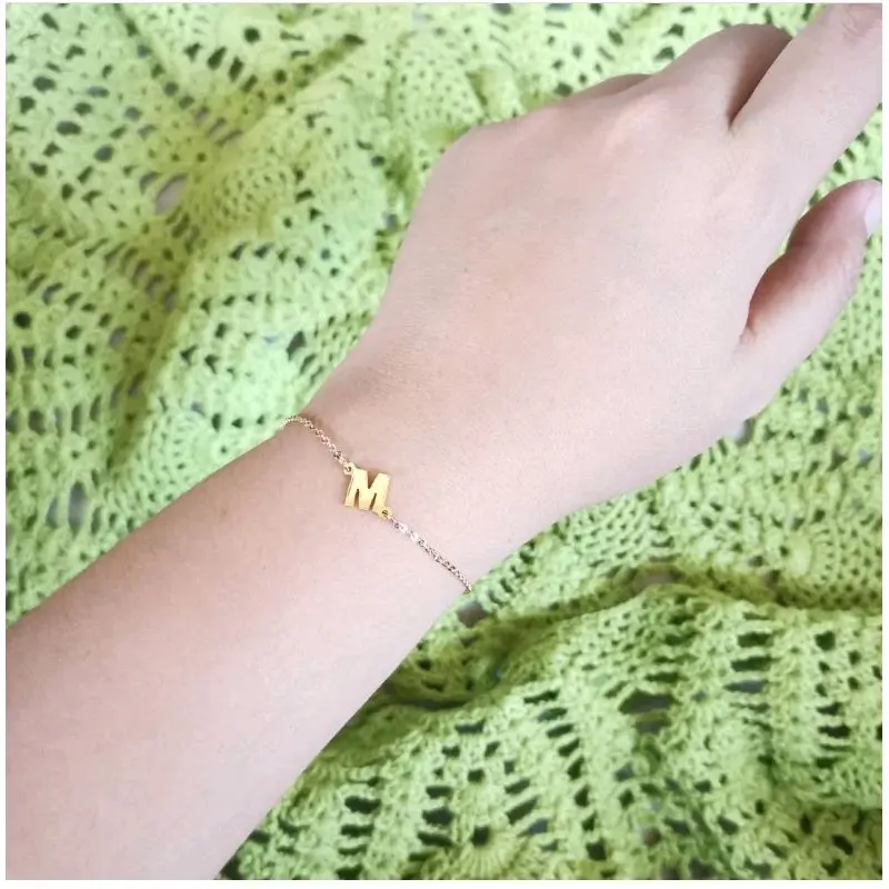 PinkMe - Gelang inisial Minimalis