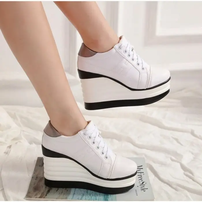 Sepatu Sneakers Wanita Wedges Boots Hak 7Cm Fashion Korea Elegan Aj17 Terbaru 0