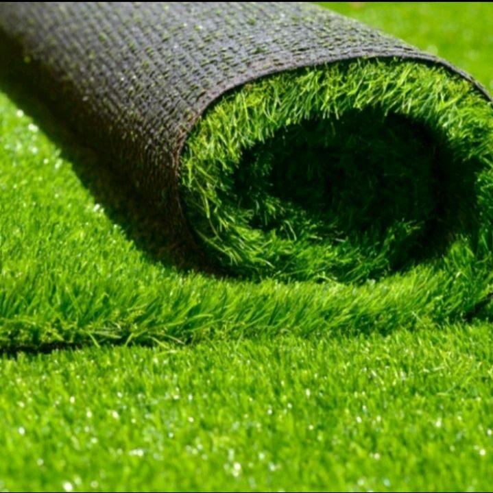 Karpet Rumput Sintetis Ukuran 30cmX30cm Tipe Swiss Tebal 3cm Premium Green Hitam Alami 1