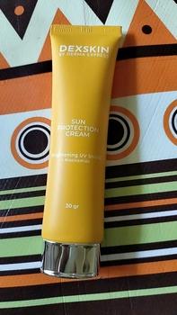 Product Review of DEXSKIN BY DERMA EXPRESS Suncreen protection Cream ( Aesthetic Clinic of the year in Asia Pacific) from ** N**i 0