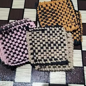 Cempal Lap Anti Panas Kain Ceumpal Wajan dll Tebal Elastis 90% Spandek 10% Katun Ukuran 15cm x 15cm Ketebalan 1cm Banyak Varian Warna