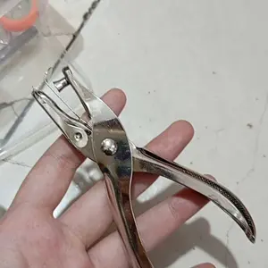 3 MM 6MM PUNCH/PERFORATOR, 3MM ONE HOLE PUNCH. Cocok buat hang tag Stationery