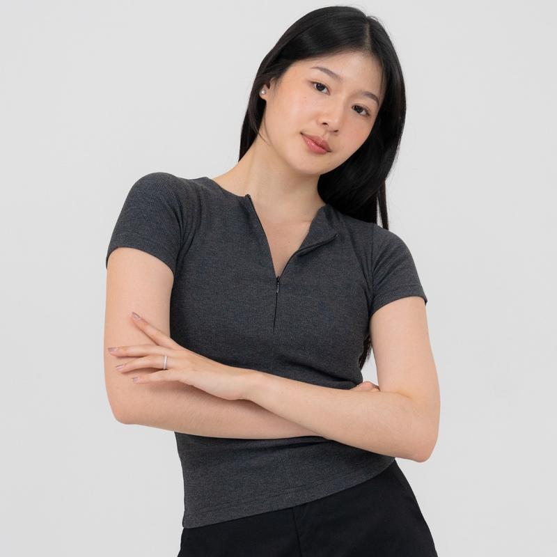 Theresa Top - Atasan Wanita Rib Knit Lengan Pendek Zip Front Short Sleeve 2