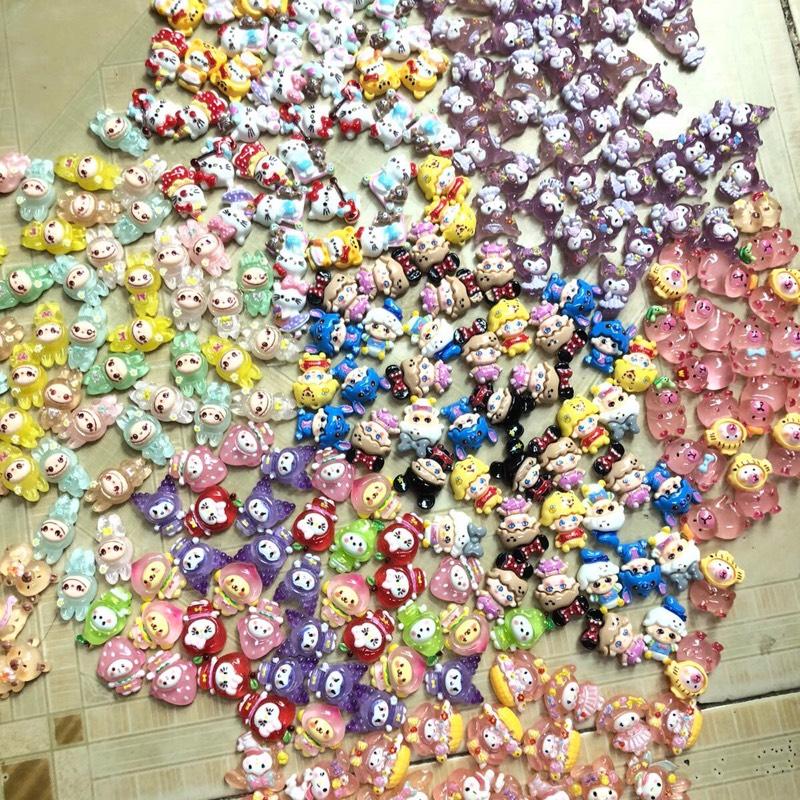  Sét 100 túi mù mi ni 2,5cm Charm phát sáng lộn xộn nhiều mẫu 