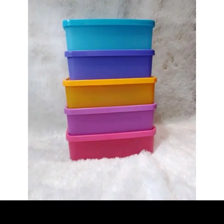 Large square away Tupperware 660 ml