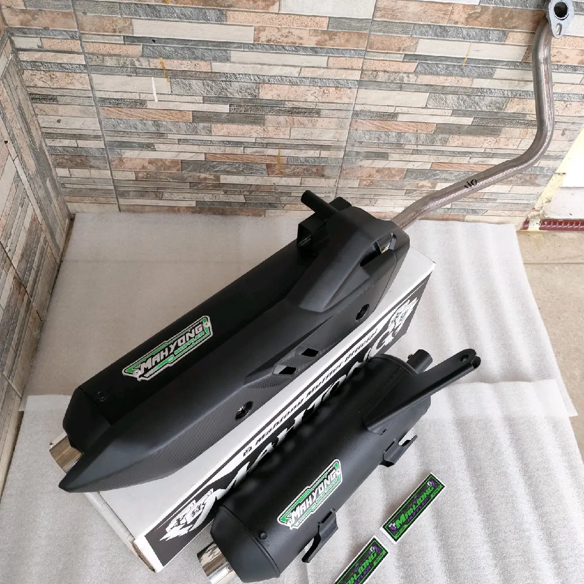 Knalpot CMS Suara Ngebas Gerung Adem Full System Original Mahjong Muffler untuk Motor Beat Scoopy Vario Mio Nmax Aerox PCX dll - Motorcycle, Foto
