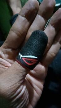 Product Review of GRATIS BOX POUCH SARUNG JEMPOL GAMING GAMERS GAME FF ML PUBG ANTI KERINGAT from ¢**™ 0
