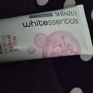Shinzui WHITEssentials Double Brightening Facial Wash Snow Mushroom 80ml | Sabun Cuci Muka Mencerahkan dengan Niacinamide