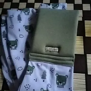 Geos Gendongan Bayi Praktis Polos Motif