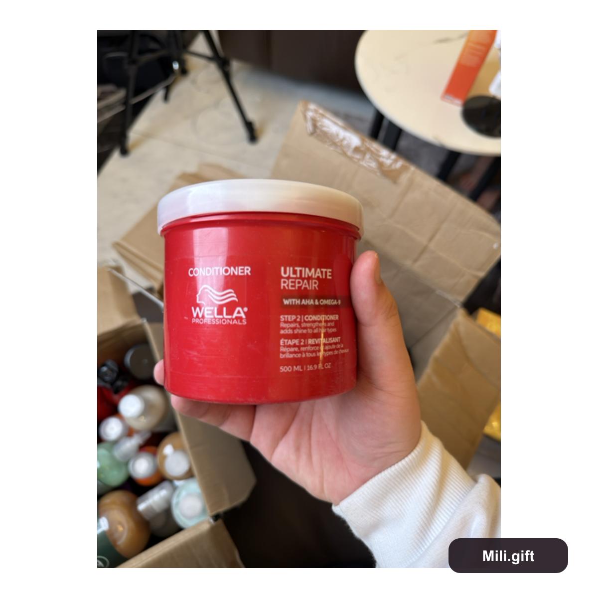 Dầu Xả Wella Professionals Ultimate Repair Conditioner 16.9 fl oz / 500 ml