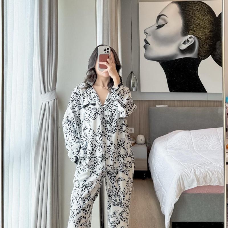Piyama motif pita panjang black white bahan rayon 6