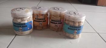 Product Review of Paket Castangel,kacang,nastar,bola² susu from d** 2