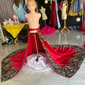 ekor gaun buat anak SD bisa request warna