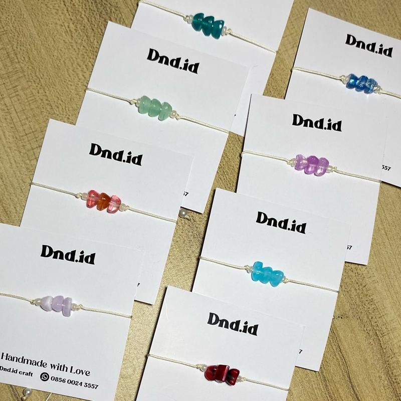 Gelang Serut Tali Giok Warna Ivory Manik Batu Elegan 0