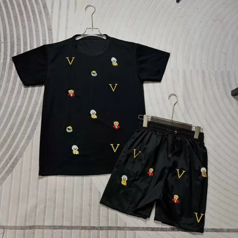 Bộ cộc nam áo thun thêu+ quần short gió 1 lớp chữ thêu dành cho nam from unisex