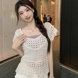 เสื้อสเวตเตอร์แขนสั้นถักกลวงออก สไตล์เกาหลี สำหรับฤดูร้อนของผู้หญิง ดีไซน์สวย เดรสผ้าพันแผลเฉพาะ ลูกไม้ขึ้น พู่ เสื้อสม็อค Clothing Dress Lady Women