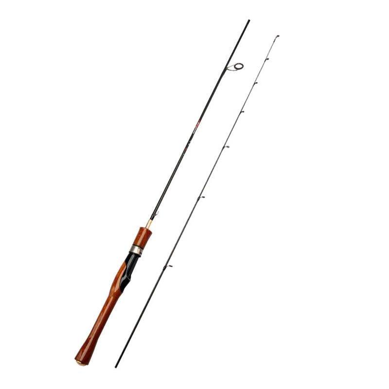 Cần câu lure RYOBi UL cán gỗ khoen chống xoắn hàngCần câu lure RYOBi UL cán gỗ.