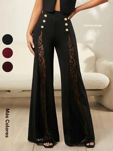 Pantalones de encaje para mujer con adornos dorados de doble botonadura, diseño de encaje transparente, corte acampanado, ajuste entallado y cintura alta — adecuados para primavera y verano, uso diario al aire libre.