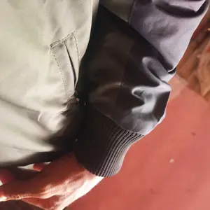 Jaket Cowok Bolak Balik Tahan Air dan Angin Pria Wanita Distro Keren Waterproof