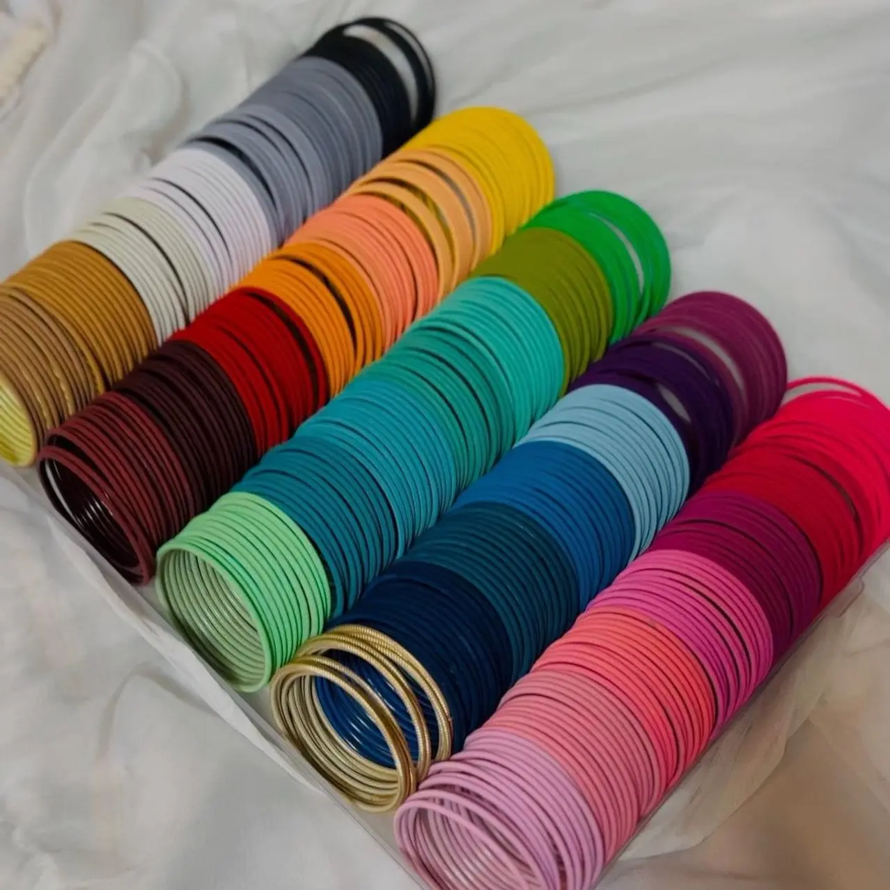 35 Dozen 35 colours bangles available in sizes 2.6 and 2.8