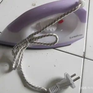 Setrika Listrik Anti Lengket Gosokan Baju Hemat Listrik Setrika Serbaguna