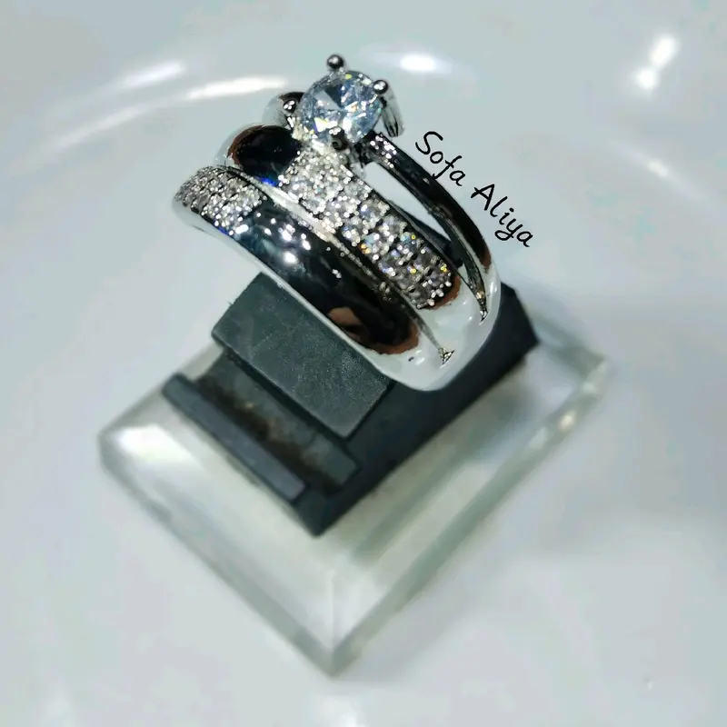 Cincin Perak dengan Zircon - Ukuran Rings HK No. 17 3