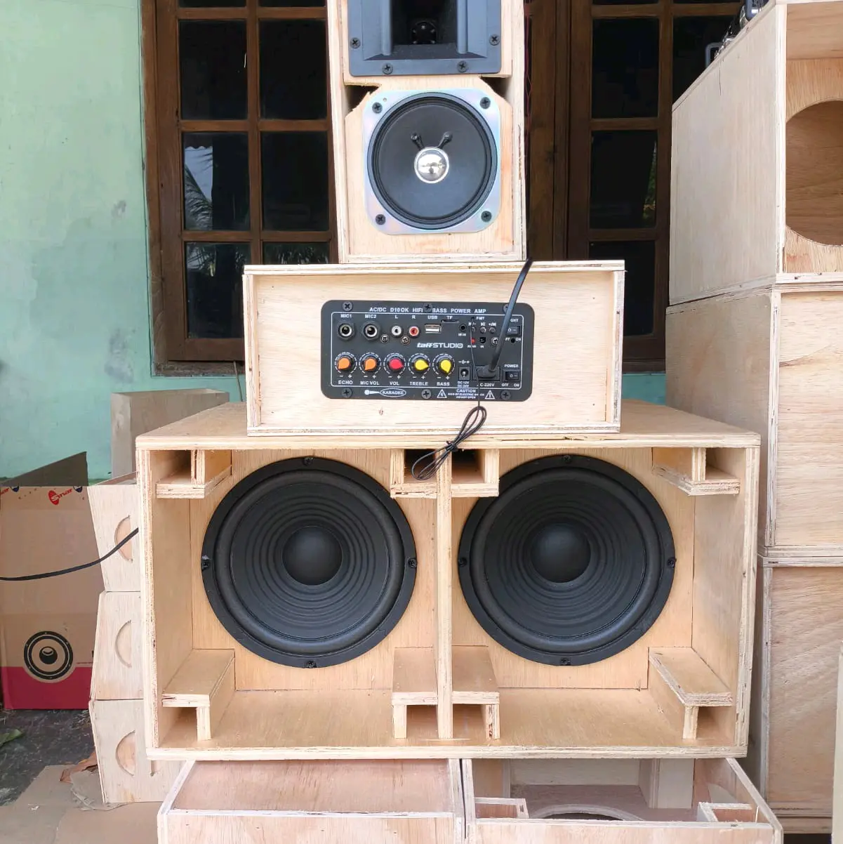 paket miniatur siap bunyi 8 inch double plus amplifer dan line aray 4 inch plus tuweter AUDAX AX65