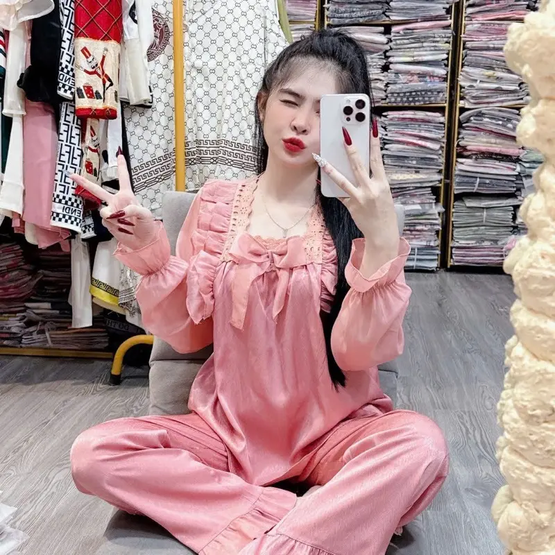 Tay dai quan dai lua xuoc