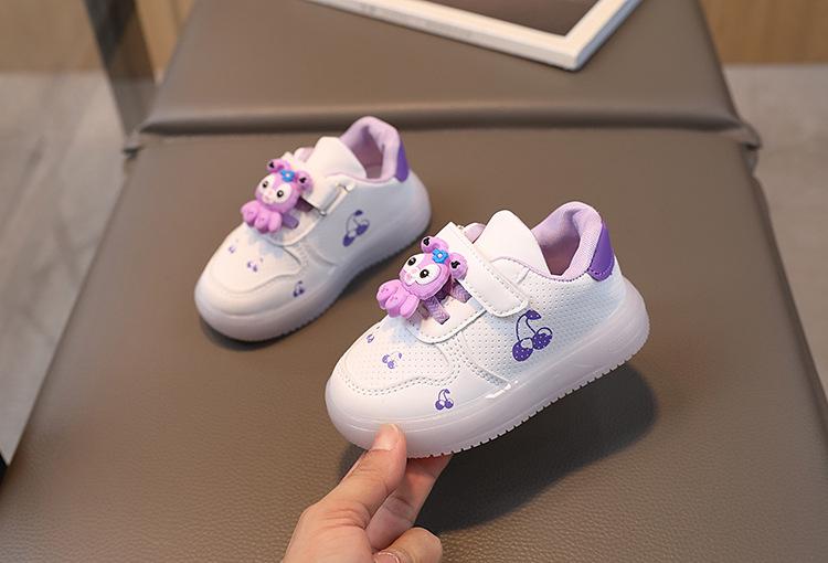 Product Introduction of Children&#039;s shoes spring and autumn sports shoes leather breathable flashing shoes children&#039;s shoes 6