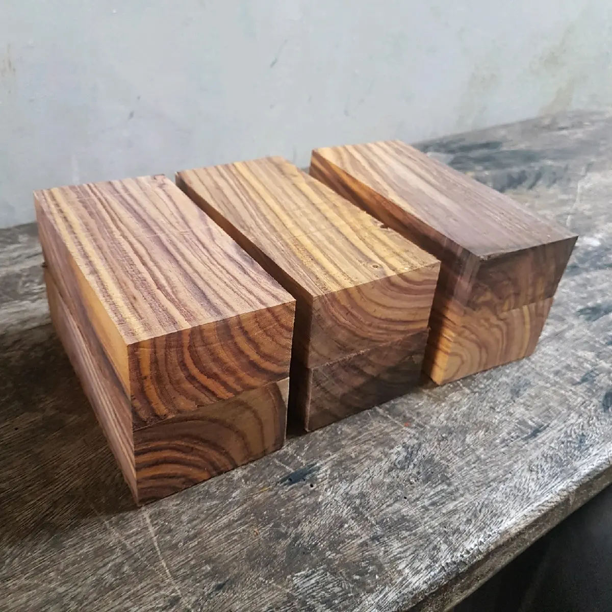 kayu sonokeling 4x6x15 full galih