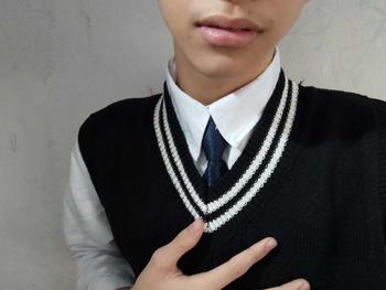 Product Review of Knitted Vest For Men Sweater Vest Koeran Loose Fit Sweater Knitted Tops Academic style from C**e (**) 0