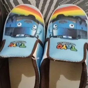 Sepatu anak laki-laki imitasi bus biru