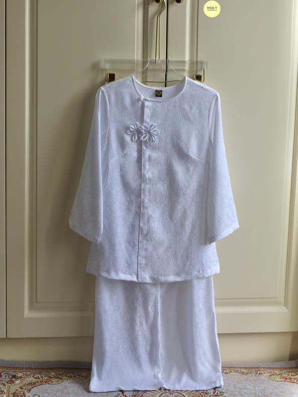  DL131 GẤM TRẮNG   Họa Y Pháp phục Đồ Lam Đi chùa -  phật tử lụa cao cấp- Size S M L XL  XXL 3XL-Truyền Thống Thường Mặc tết Women thanh Lịch hoa mai sentrung niên áo bà ba bigsize  cho  mẹ Bộ quần cổ việt dài trang hán 