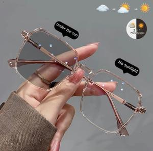 นี่คือผลิตภัณฑ์ออนไลน์ที่ฮอตที่สุด: แว่นตาโฟโตโครมิกอัจฉริยะป้องกันแสงสีฟ้า ป้องกันรังสี สำหรับผู้ที่สายตาสั้นและอ่านหนังสือ กรอบแว่นขนาดใหญ่ทำให้ใบหน้าของคุณดูเรียวขึ้น แว่นตาสุดเท่ที่คัดสรรมาสำหรับผู้หญิงโดยเฉพาะ