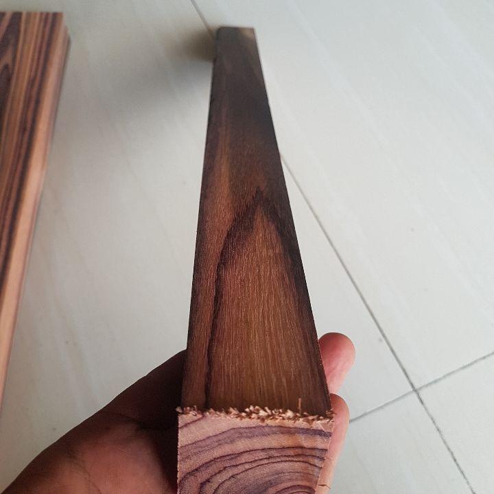 Product Introduction of kayu sonokeling full galih ukuram 4x4x50 bisaa customsize 12