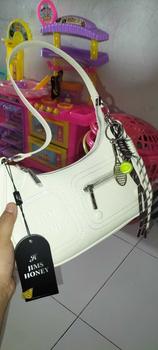 Product Review of JIMS HONEY STARRY SLING BAG TAS SELEMPANG BAHU JINJING WANITA KULIT CEWEK from y**🥀 0