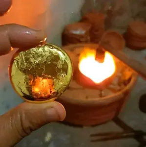 10 gram emas murni hasil penambangan