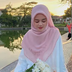 Roshna Hijab segiempat Bordir ceisyaic