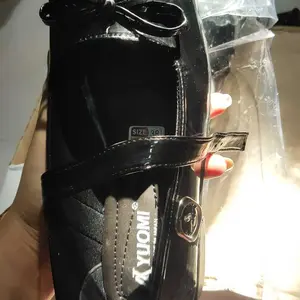 YUOMI Sepatu Pantofel Wanita Paskibra Hitam Glossy Gesper Hak 3cm