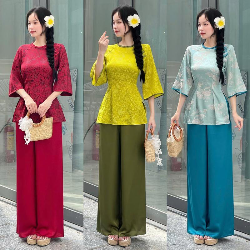 Set Bà Ba Nữ Thiết Kế EMME T3147 vd - 2 Món Gồm Áo Lụa Gấm 2Da Đính Cúc Tay Lửng Cổ Đan Xẻ Tà Phối Quần Lụa Cách Điệu