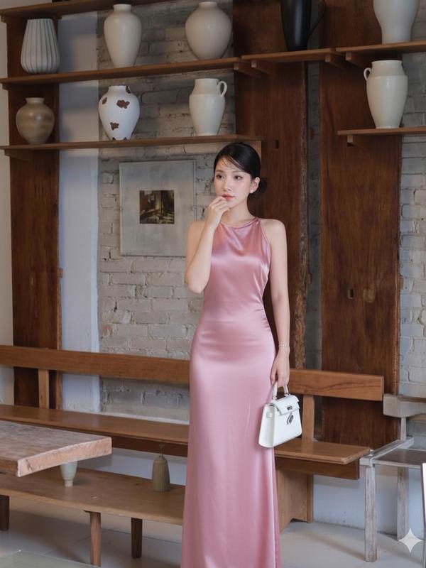  Đầm Lụa Cổ Yếm Dáng Dài Thanh Lịch  Váy Lụa Gài Nút Sang Trọng Dự Tiệc - D698 