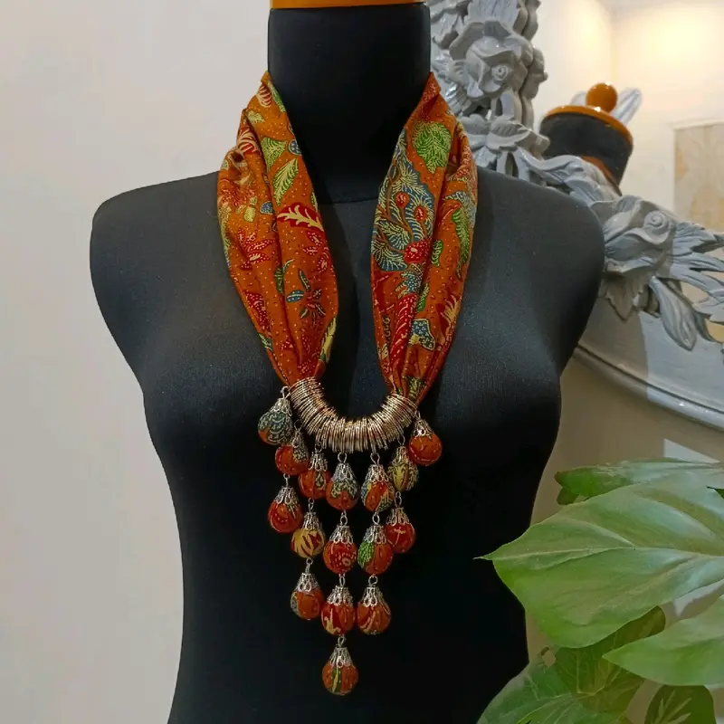 Kalung Batik Anggur Rumbai Hadiah Wanita 3