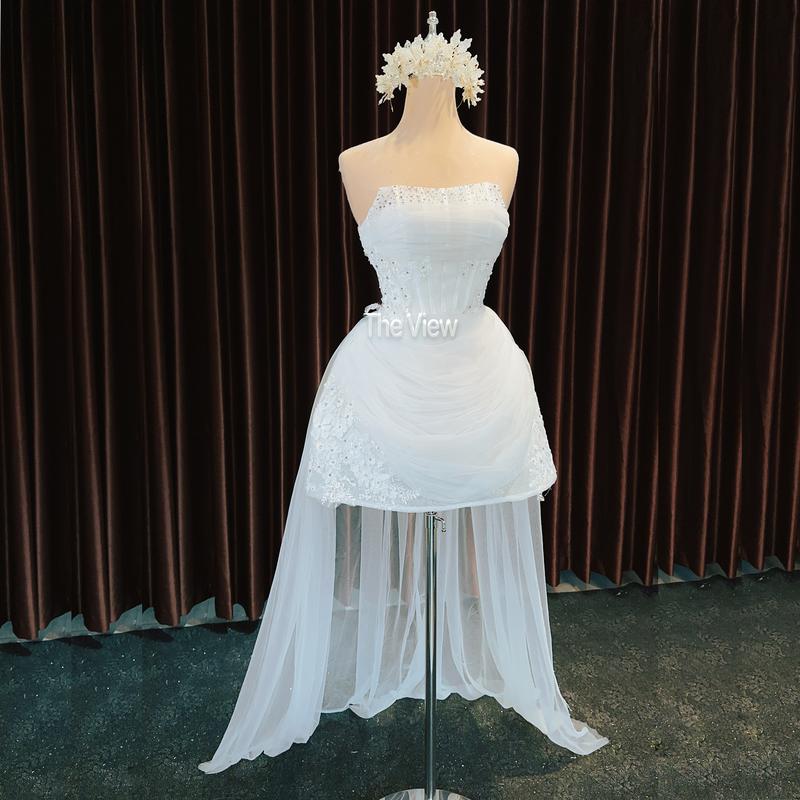  Váy cưới cô dâu ngắn kiểuđi bàn gọn nhẹ cúp ngực ngang có đuôi dài bồng bềnh short bridal wedding dress Áo Cưới Nữ 281 váy  cô  dâu  xẻ  tà  ngắn 