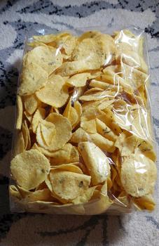Product Review of Kecimpring Singkong Bawang Daun 1 KG Comring Cemilan / Food / Snack Makanan from K** R**a d** h**s 2