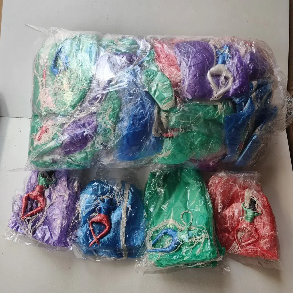 20 pcs Mainan parasut 2 kawat warna