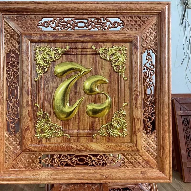Tranh chữ tâm việt  , Tâm Hán kích thước  61x61 x3 chất  liệu là gỗ hương đá 4
