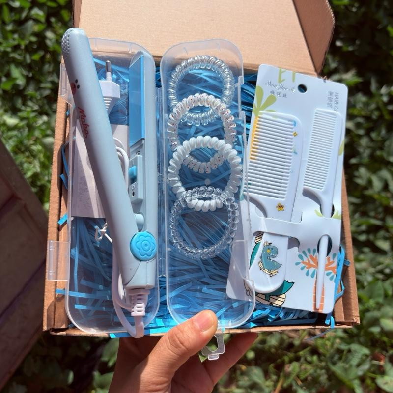 Combo Máy Duỗi Mini Túi 4 Dây Lò Xo Màu Pastel Và Set 2 Lược Mini Cho Tóc Đẹp