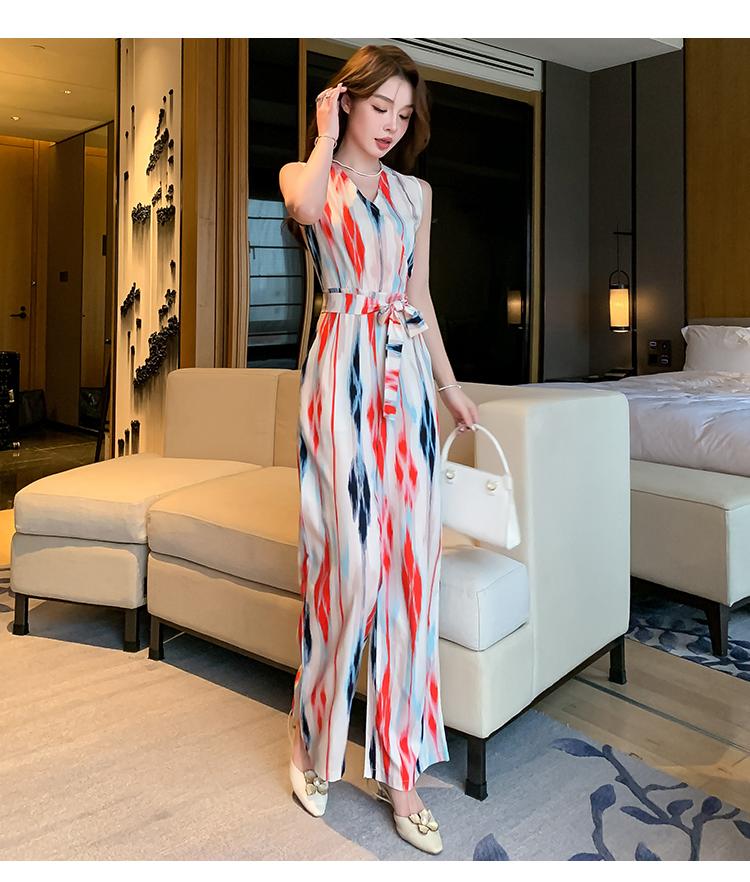 Product Introduction of Áo Jumpsuit Quần Đi Kỳ Nghỉ Và Văn Phòng, Hàng Mới Về, Phong Cách Hàn Quốc, Thời Trang, Thanh Lịch, Vải Voan In Hình, Không Tay, Cạp Cao, Mỏng Vừa Vặn, Có Thắt Lưng, Quần Ống Rộng, Bộ Nữ, Hợp Xu hướng, Thích Hợp Cho Mùa Hè Voi Kem set a 14