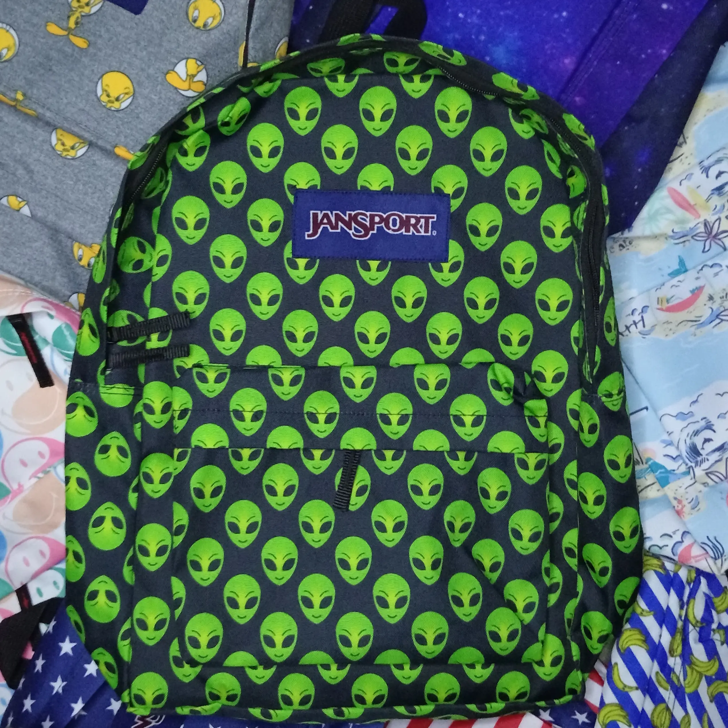 TAS RANSEL JANSPORT MOTIF ALIEN