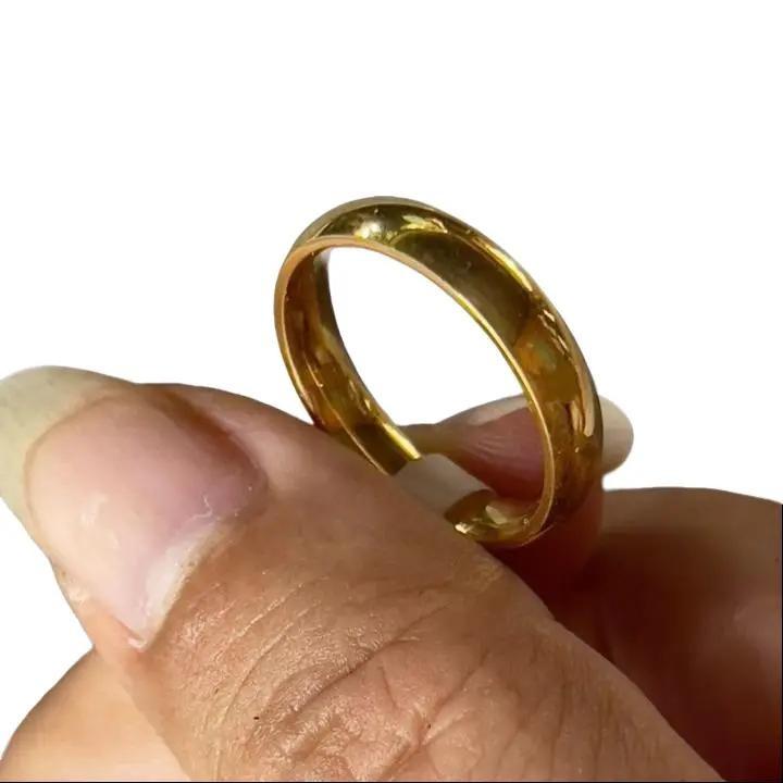 Nhẫn titan trơn bóng (1 chỉ), không den gỉ, bền màu, đeo hằng ngày, không kị mồ hôi, phù hợp cho da nhạy cảm. Phụ kiện thời trang.